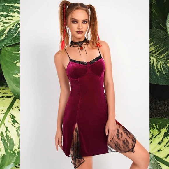 NWOT SHEIN velvet lace dress - Picture 4 of 9